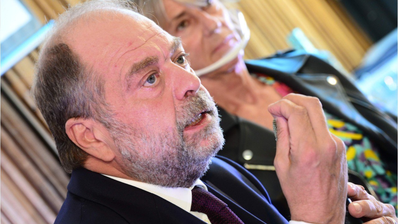 GALA VIDEO - Éric Dupond-Moretti : ses vacances avec l’avocat de Nicolas Sarkozy font jaser