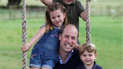 GALA VIDEO - Kate Middleton de sortie avec George et Charlotte : ils s'adonnent à une surprenante activité !