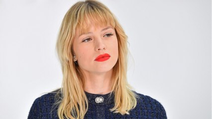 GALA VIDEO - Angèle amoureuse : qui est sa compagne Marie Papillon ?