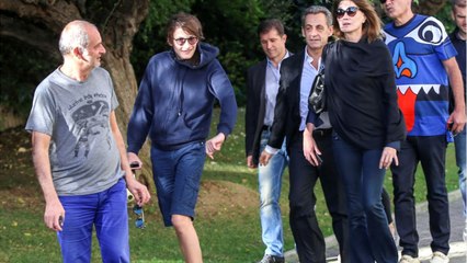 GALA VIDEO - Aurélien Enthoven : le fils de Carla Bruni s’engage contre le terrorisme et manifeste en plein Paris.