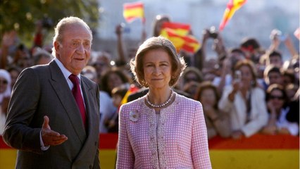 GALA VIDÉO - Exil de Juan Carlos : la grande « tristesse " de la reine Sofia
