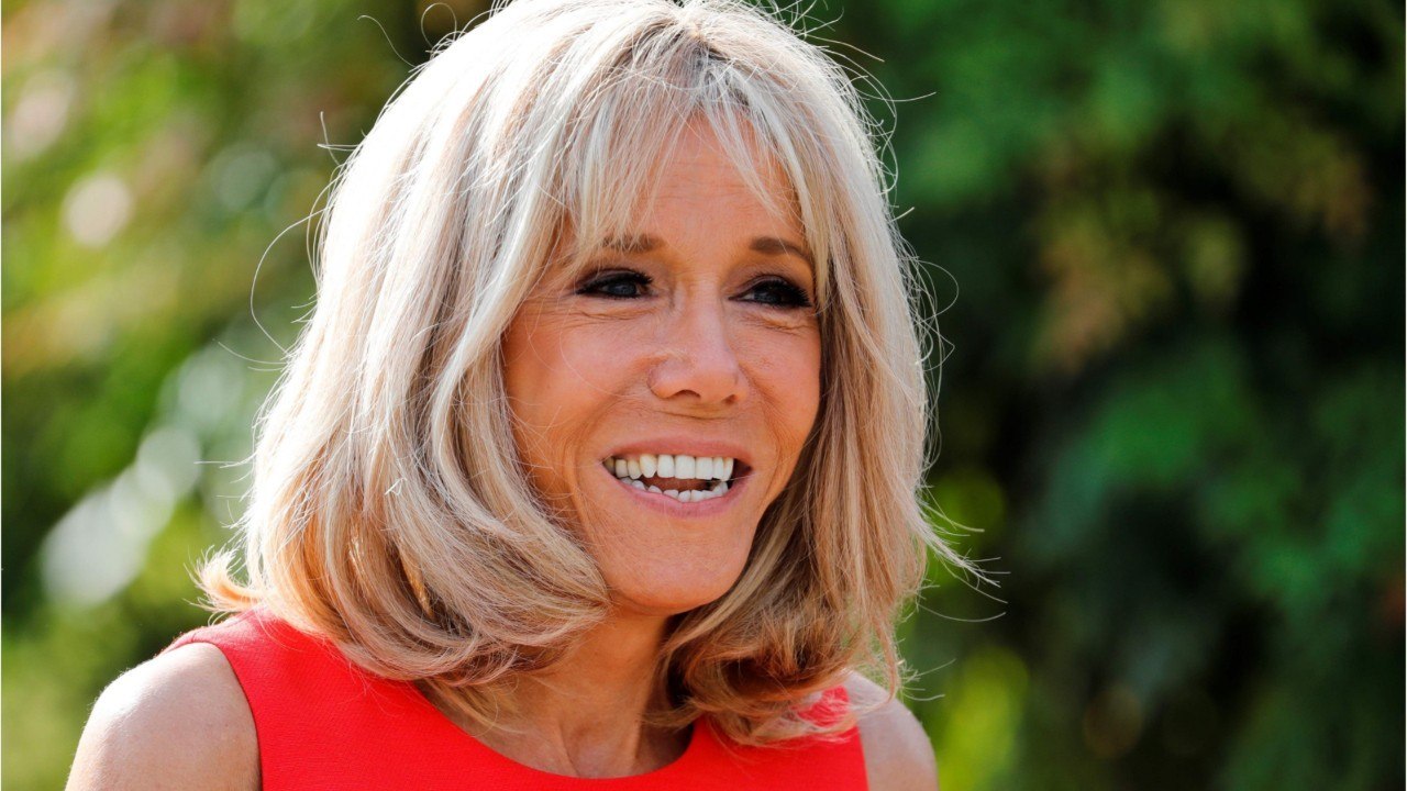 GALA VIDEO - Brigitte Macron : son couple, son âge, sa jeunesse… sa 1ere interview sans filtre