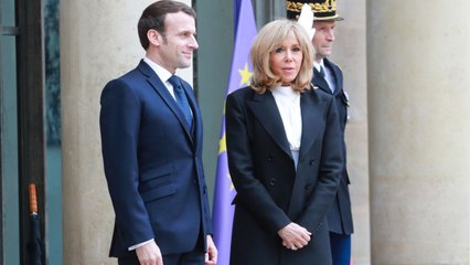 GALA VIDEO - Brigitte Macron satisfaite du remaniement