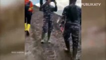 Semeru Kembali Erupsi, Para Relawan Selamatkan Diri