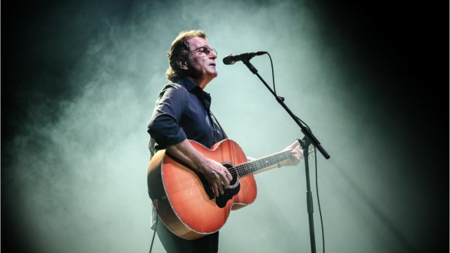 GALA VIDÉO - Francis Cabrel : qui est sa femme, la discrète Mariette ? (1)