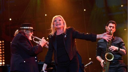 GALA VIDEO - Après Son Cancer, Véronique Sanson "promet" Un Nouvel Album (2)