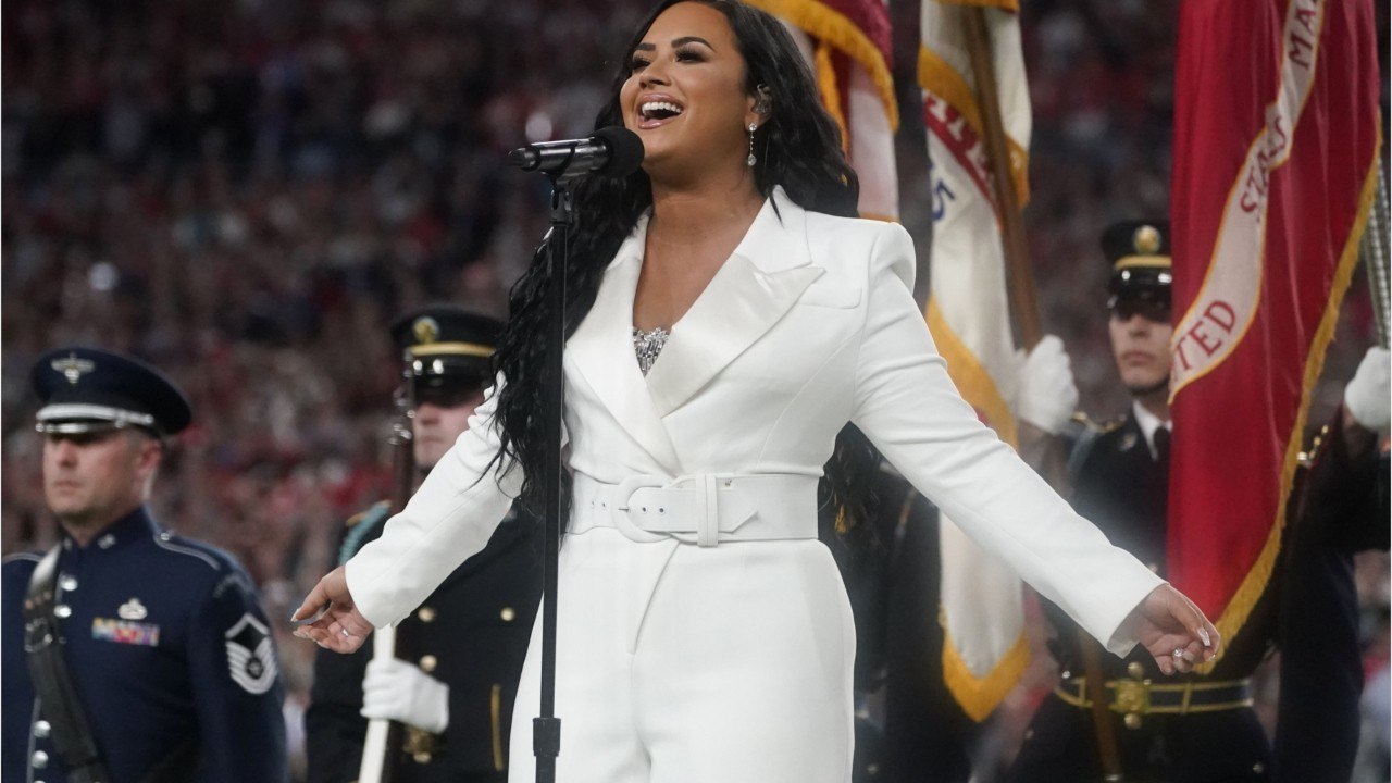 GALA VIDEO - Demi Lovato fiancée : qui est Max Ehrich, son futur mari ?