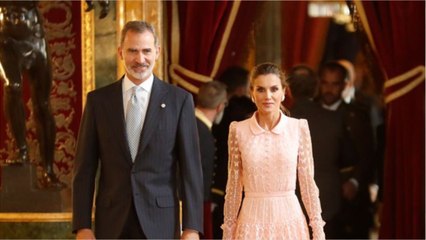 GALA VIDÉO - Felipe et Letizia d'Espagne : cette incroyable lune de miel il y a 16 ans