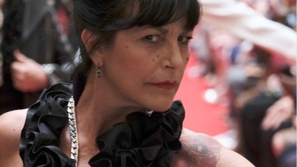 GALA VIDEO - Lio, femme battue : comment sa soeur Helena Noguerra l’a sauvée du pire