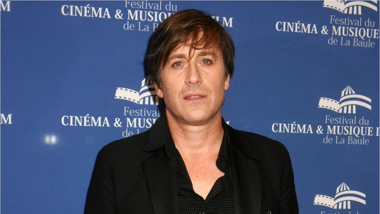 GALA VIDEO - Thomas Dutronc a « peur " pour sa mère Françoise Hardy : il a préféré rester auprès d'elle