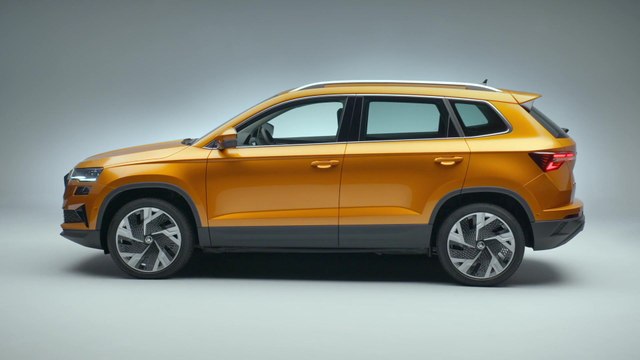 Der neue ŠKODA KAROQ - Neu angeordnete, flachere Scheinwerfer und LED-Matrix-Technologie als Option