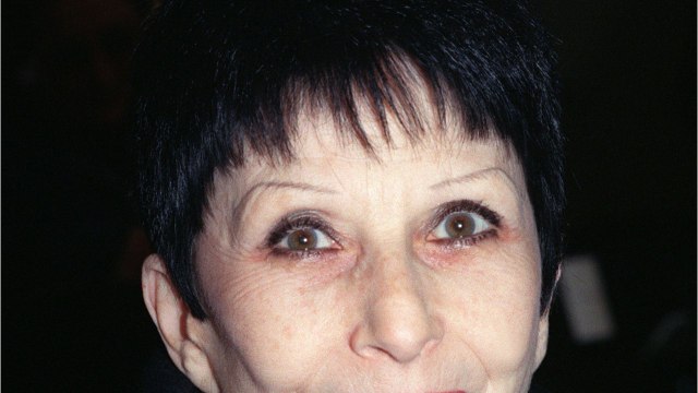 GALA VIDEO - « Fais-moi un enfant : quand Zizi Jeanmaire évoquait son amour pour Roland Petit