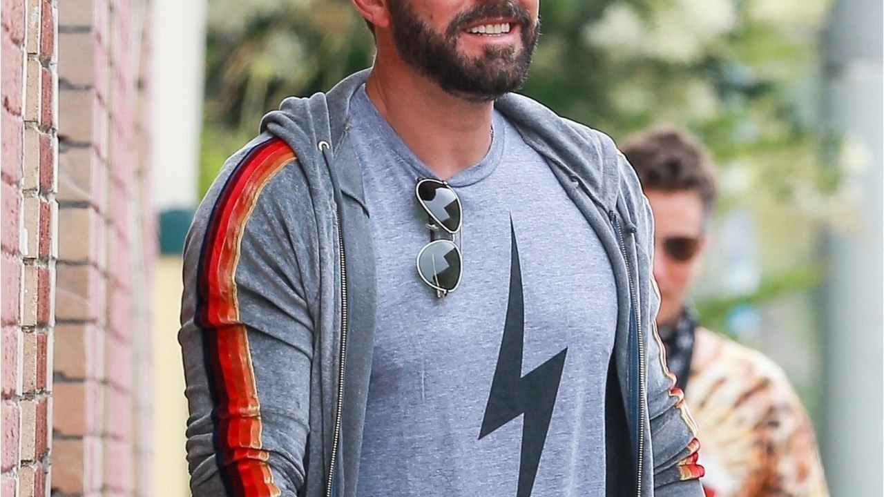 GALA VIDEO - Ben Affleck s’est-il teint la barbe ? Les photos qui interrogent