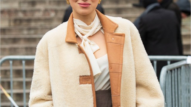 GALA VIDEO - Camélia Jordana défie le ministre de l'Intérieur sur un plateau de télé