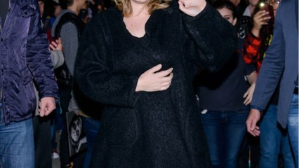 GALA VIDEO - Adele amincie de 45 kilos : sa ressemblance avec une star hollywoodienne affole les internautes