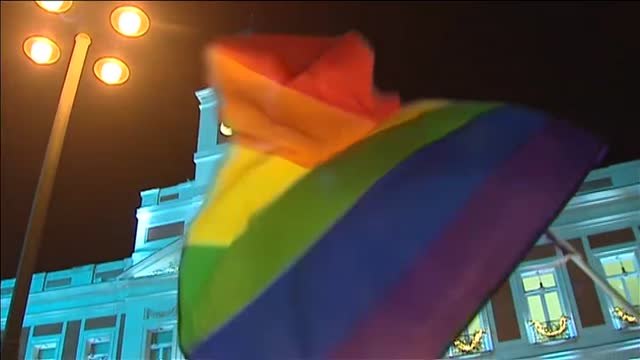 Cientos de personas piden a Díaz Ayuso que vote en contra de la propuesta de la ley de igualdad de Vox