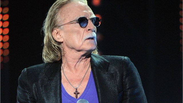 GALA VIDEO - Obsèques de Christophe : le chanteur a été enterré dans la plus stricte intimité