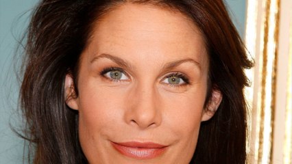 GALA VIDEO - Astrid Veillon « humiliée à cause de son manque de culture " : ces attaques cruelles qu'elle a subies