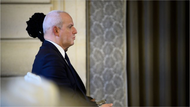 GALA VIDÉO - Les secrets de famille de Jérôme Salomon : qui est-il vraiment ?