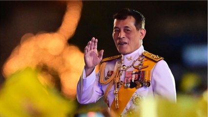 GALA VIDÉO - Le roi de Thaïlande et son épouse Suthida : ces nouveaux honneurs qui font ricaner