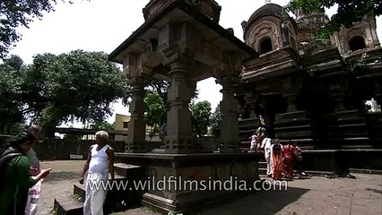 Statue of Nandi at Kashi Vishwesgwar Mandir