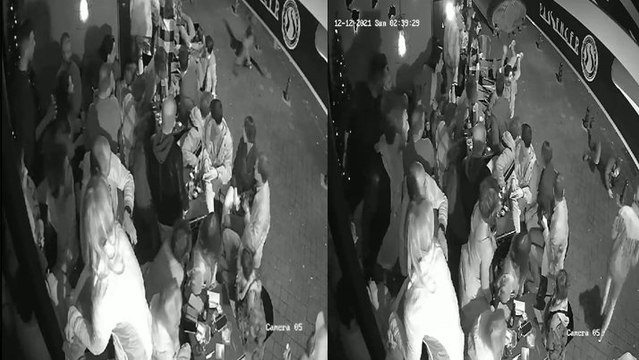 Kadıköy’de ‘Ben Superman’im’ diyen adam kafedeki masanın üzerine uçtu