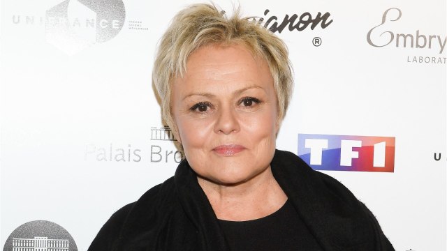 GALA VIDEO - Muriel Robin : pourquoi Michèle Laroque et Dany Boon sont absents de I love you coiffure