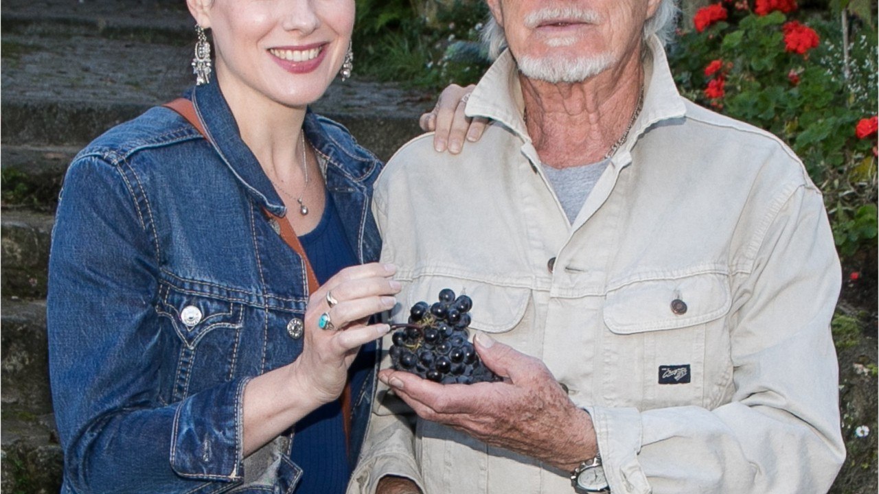 GALA VIDÉO -Hugues Aufray, 91 ans : « Je mets de l’ordre dans mes papiers, dans ma vie "