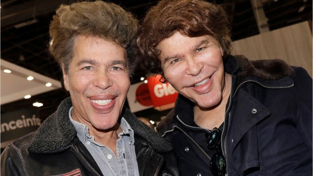 GALA VIDÉO - Igor et Grichka Bogdanoff ont-ils fait de la chirurgie esthétique ? Leur réponse laisse perplexe