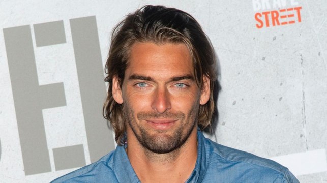 GALA VIDEO - Camille Lacourt amoureux : l’ex de Valérie Bègue dévoile un tendre cliché de sa nouvelle compagne