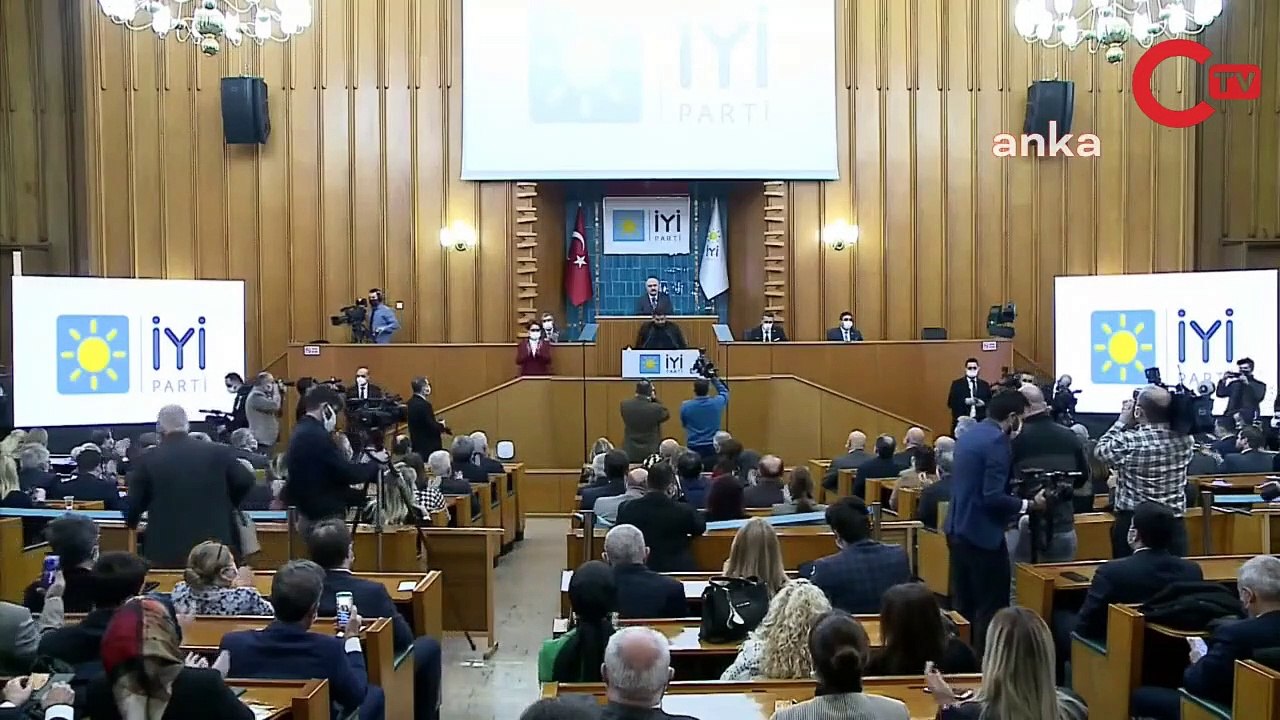 Meral Akşener asgari ücretli yurttaşı kürsüye çıkardı, Erdoğan'a demediğini bırakmadı: Cebe attığını yeter doyun artık
