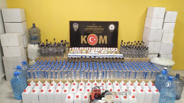 Sakarya’da sahte içki operasyonu: 4 gözaltı