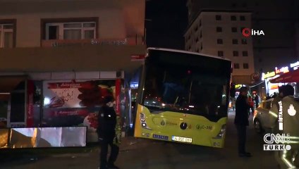 İETT otobüsü kontrolden çıktı, yolcular büyük korku yaşadı