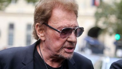 GALA VIDÉO - Le cancer de Johnny Hallyday était déjà métastasé quand il en a parlé en mars affirme son biographe