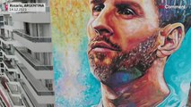 شاهد: جدارية عملاقة تكرم النجم الأرجنتيني ليونيل ميسي في مسقط رأسه