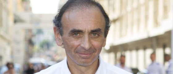 GALA VIDEO - Face à la polémique, Eric Zemmour se défend contre Hapsatou Sy : « On se victimise pour se faire bien voir »