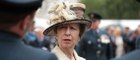 GALA VIDEO - Le petit tacle de la princesse Anne, soeur cadette du prince Charles, à Meghan Markle et Kate Middleton ?