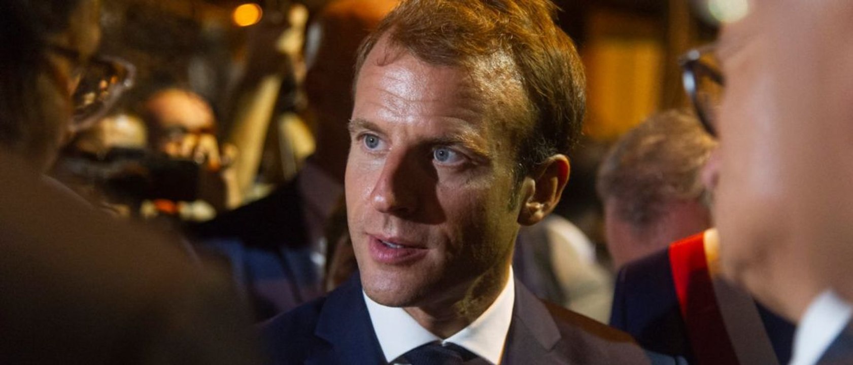 GALA VIDEO - Emmanuel Macron, de passage à Saint-Barth : pourquoi il n’exclut pas un recueillement sur la tombe de Johnny Hallyday