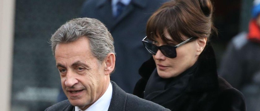 GALA VIDEO - Giulia, la fille de Carla et Nicolas Sarkozy a fait sa rentrée : la fillette fière de son cartable