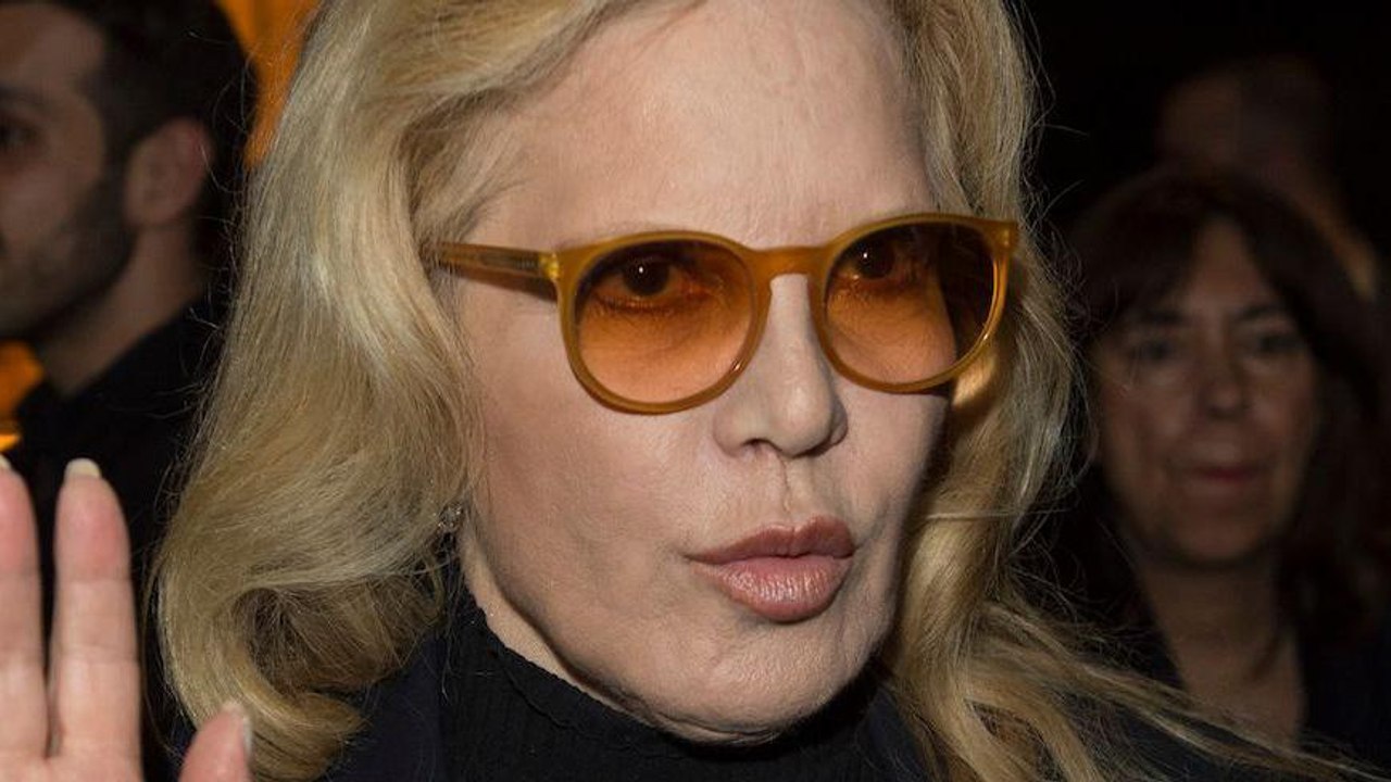 GALA VIDEO - Sylvie Vartan fière de son fils David : un soutien indéfectible