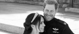 GALA VIDEO - La photo offi­cielle du mariage de Meghan Markle et du prince Harry dévoi­lée, Eva Longo­ria bien­tôt maman… Hot, inso­lite ou drôle, la semaine des stars en images