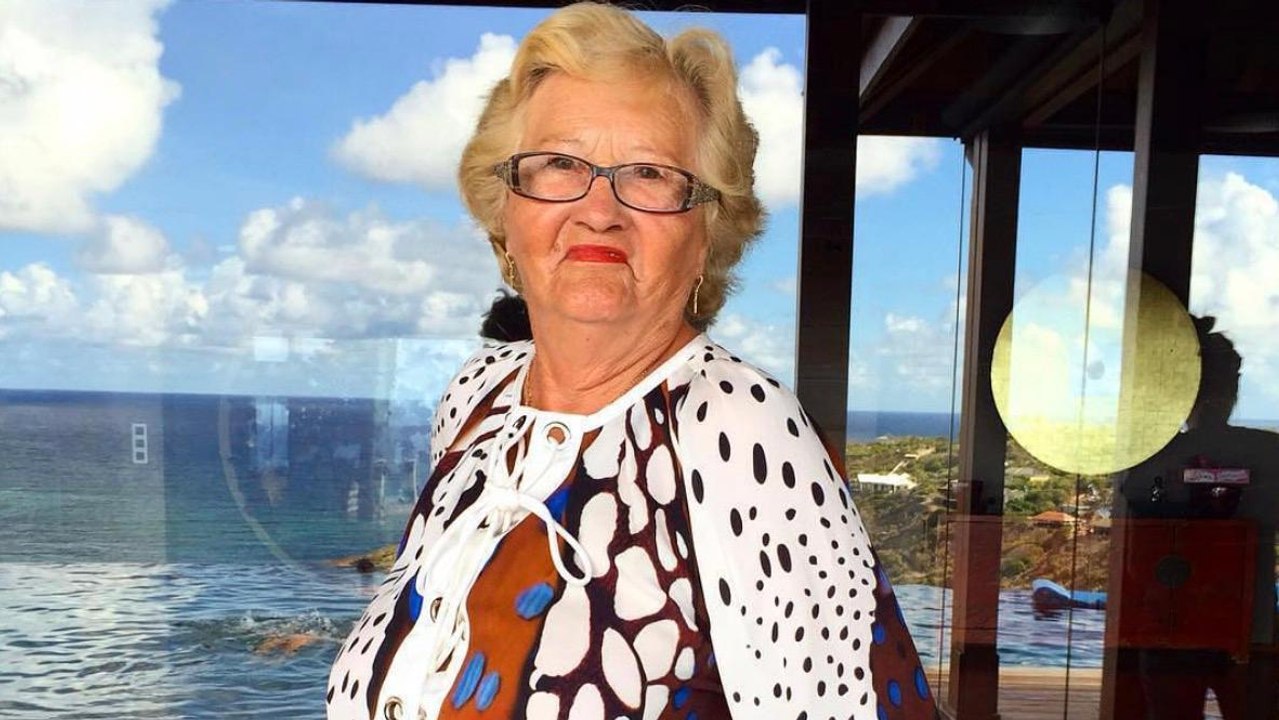 GALA VIDEO - "Mamie Rock" n'apprécie pas les déclarations d'Eddy Mitchell