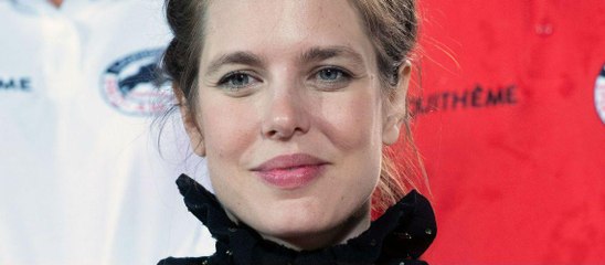 GALA VIDEO - Charlotte Casiraghi dévoile son ventre rebondi lors d’une soirée particulière avec sa mère Caroline de Monaco