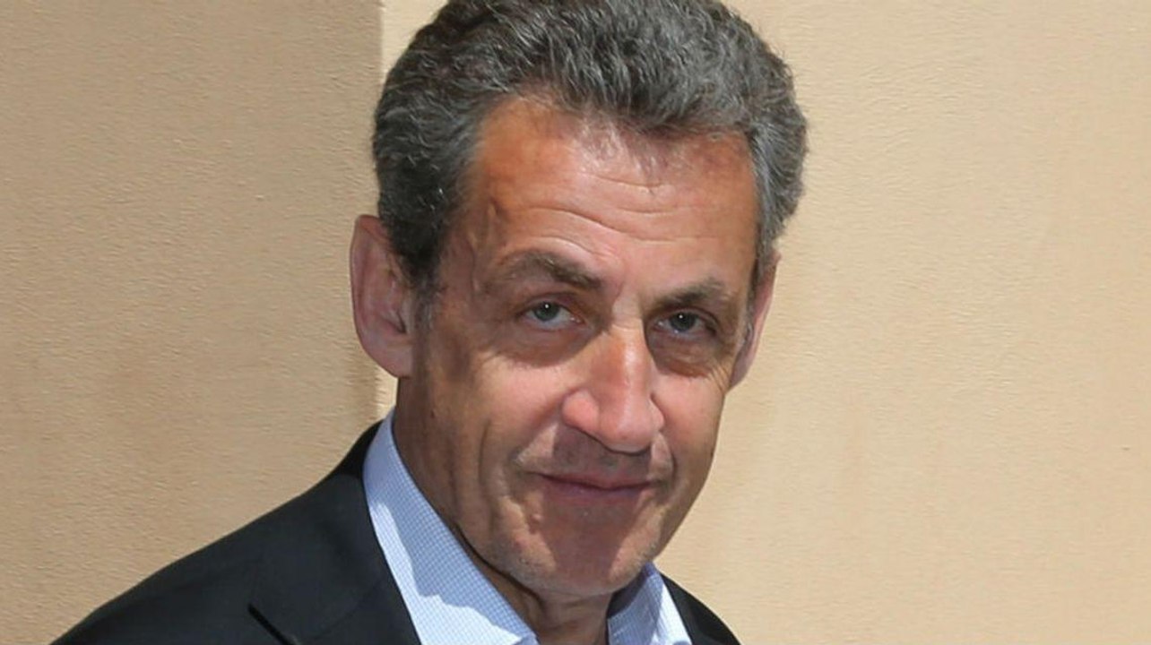 GALA VIDEO - Nicolas Sarkozy dévoile sa chanson...