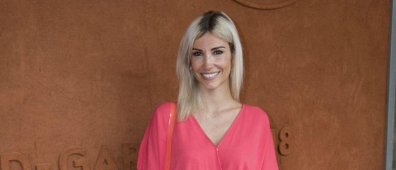 GALA VIDEO – Alexandra Rosenfeld seins nus : l'ex-miss s'éclate pour les vacances