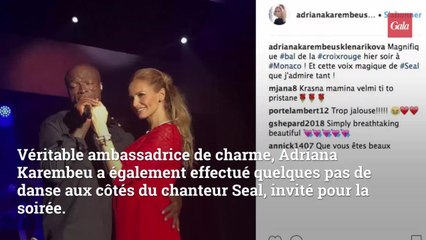 PHOTOS – Adriana Karembeu enceinte : sublime et éblouissante au Bal de la Croix Rouge à Monaco