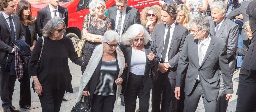 GALA VIDÉO - Les célébrités aux obsèques de Pierre Bellemare