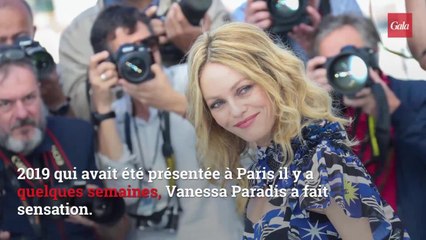 GALA VIDEO - Vanessa Para­dis radieuse en robe Chanel : son look fait l'unani­mité