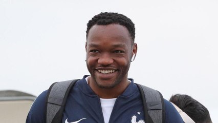 GALA VIDÉO - Mondial 2018 : qui est celle qui fait battre le cœur de Steve Mandanda ?