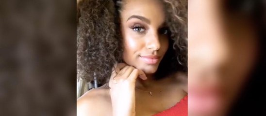 GALA VIDEO - Alicia Aylies et les anciennes Miss France en direction de la Russie